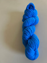 Load image into Gallery viewer, Deep End - Hand Dyed Merino Wool & Nylon Superwash Yarn