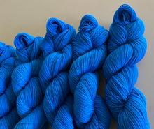 Load image into Gallery viewer, Deep End - Hand Dyed Merino Wool & Nylon Superwash Yarn