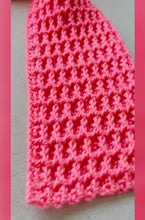 Load and play video in Gallery viewer, Sugar, Sugar (Strawberry Sugar Wafer) Scarf Crochet Pattern