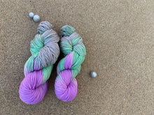 Load image into Gallery viewer, Venus Hand Dyed Superwash 100% Merino Wool Aran Yarn