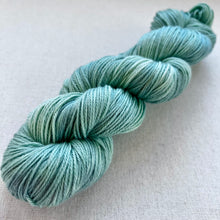 Load image into Gallery viewer, OOAK Variant (Trial 9) of the wind was blowing - Hand Dyed Merino Wool Superwash Sport Yarn
