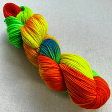 Load image into Gallery viewer, OOAK Variant (Trial 5) of Birds of a Feather Hand Dyed Merino Wool &amp; Nylon Superwash Yarn
